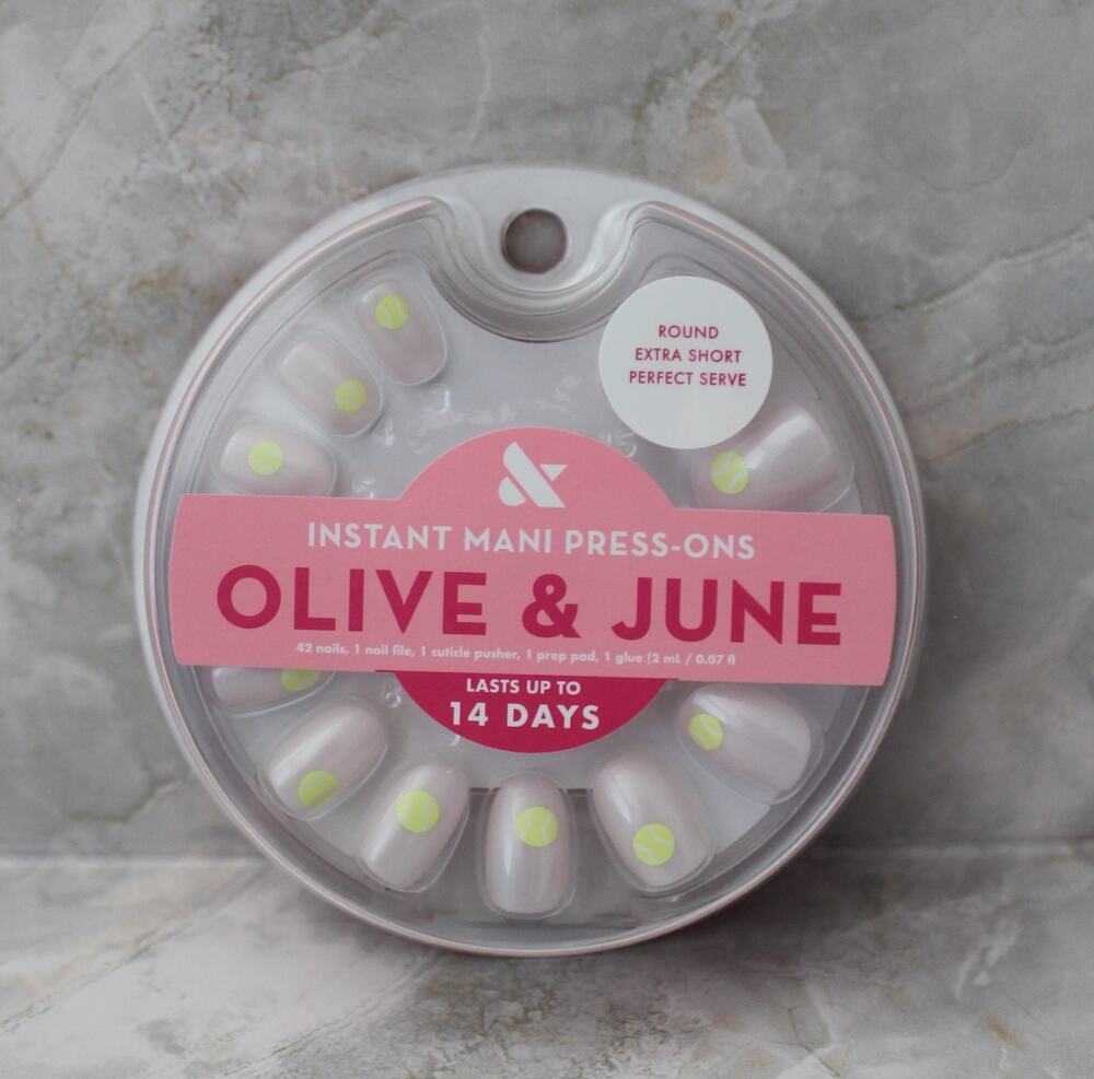 Olive & June Press-On Fake Nails Squoval Perfect Serve NWT